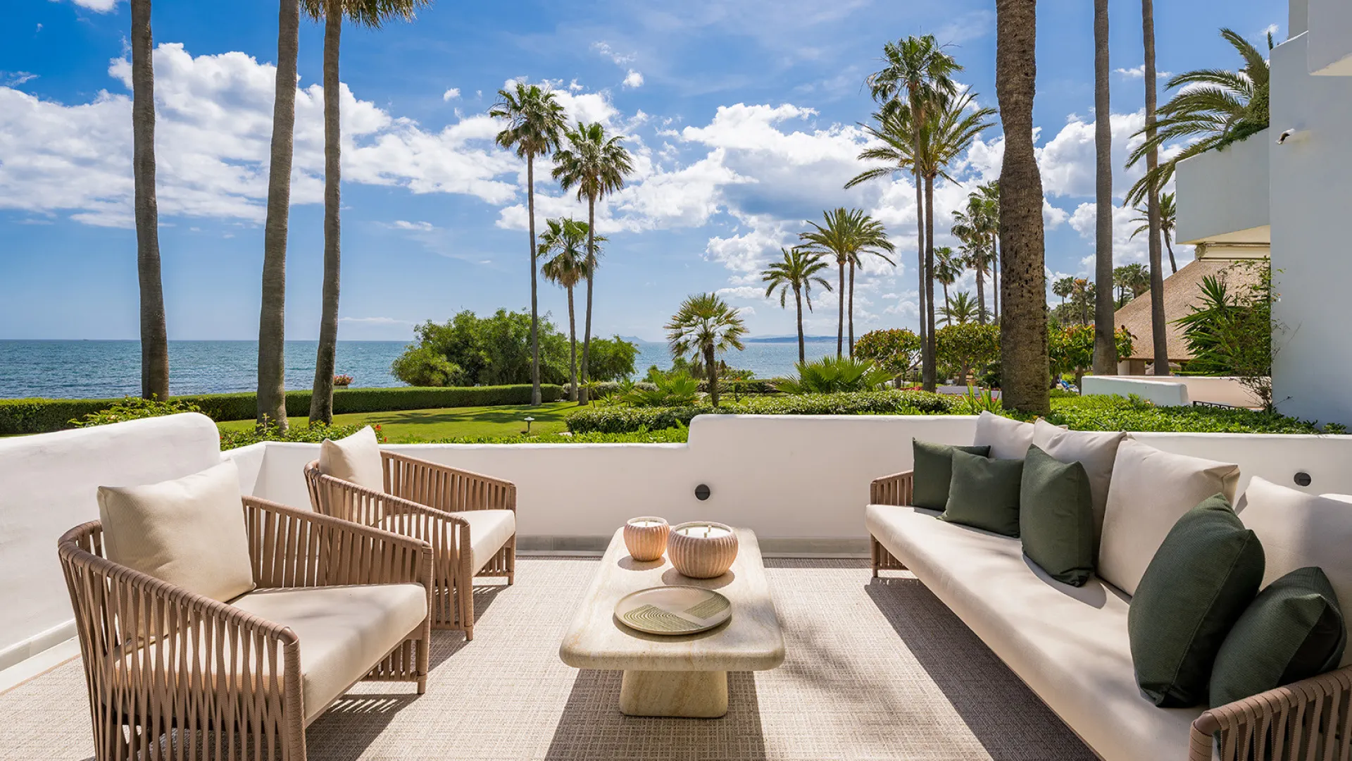 Apartamento planta baja en venta en Alcazaba Beach