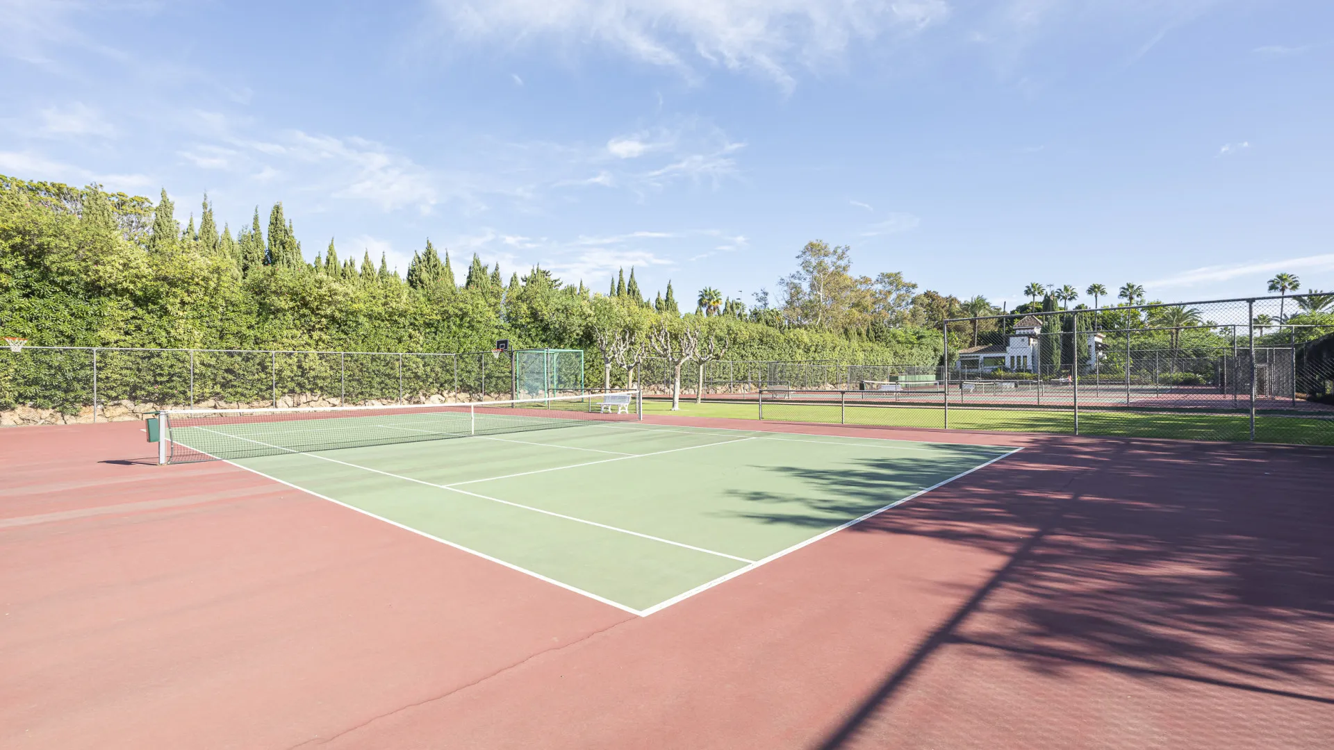 Apartamento planta baja en venta en Alcazaba Beach