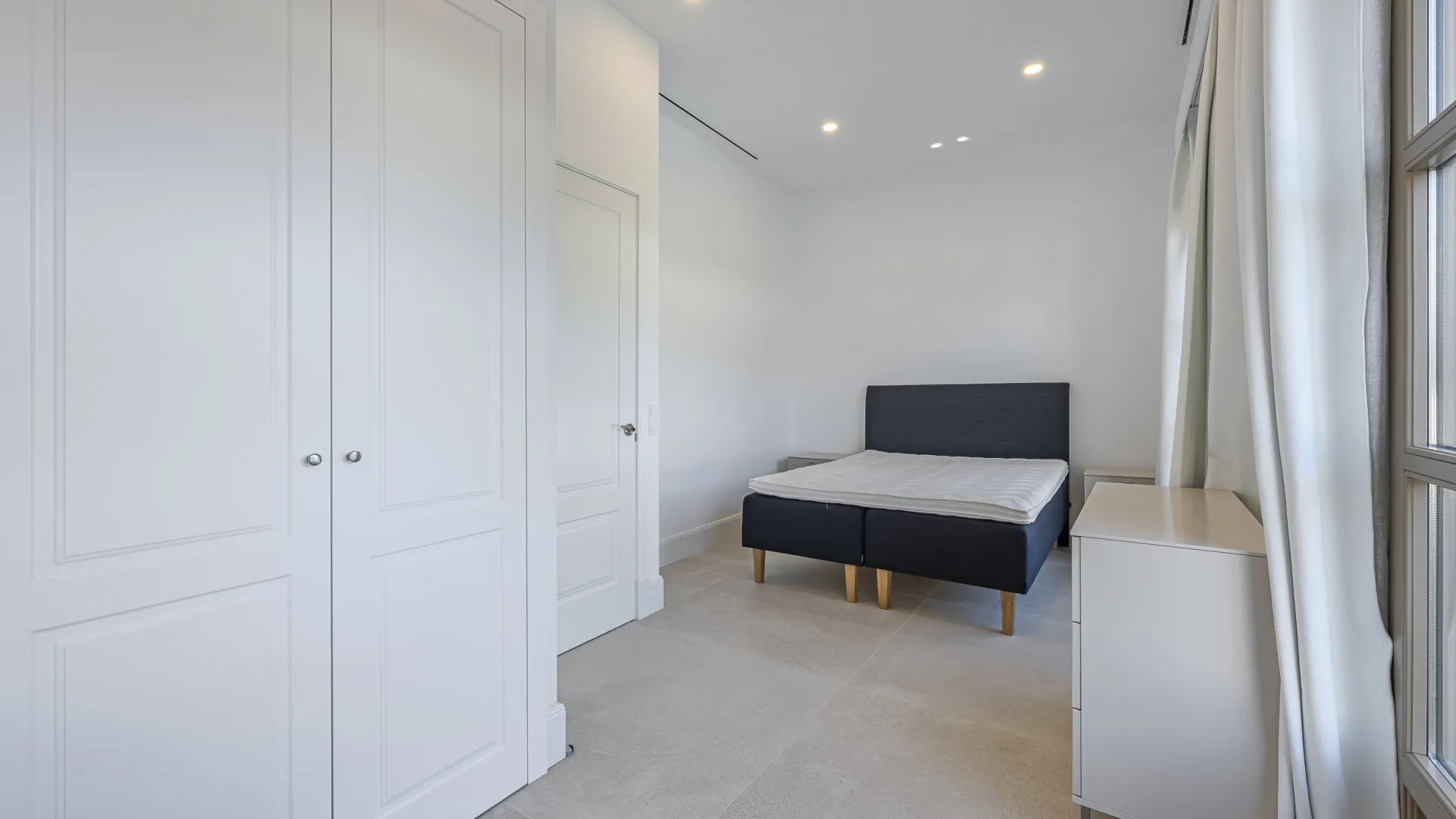 Villa en venta de 4 dormitorios en Estepona