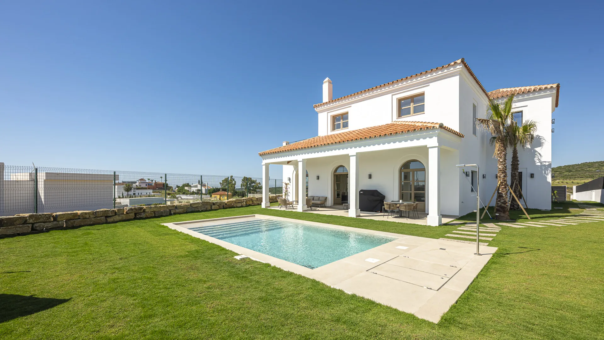 Villa en venta de 4 dormitorios en Estepona