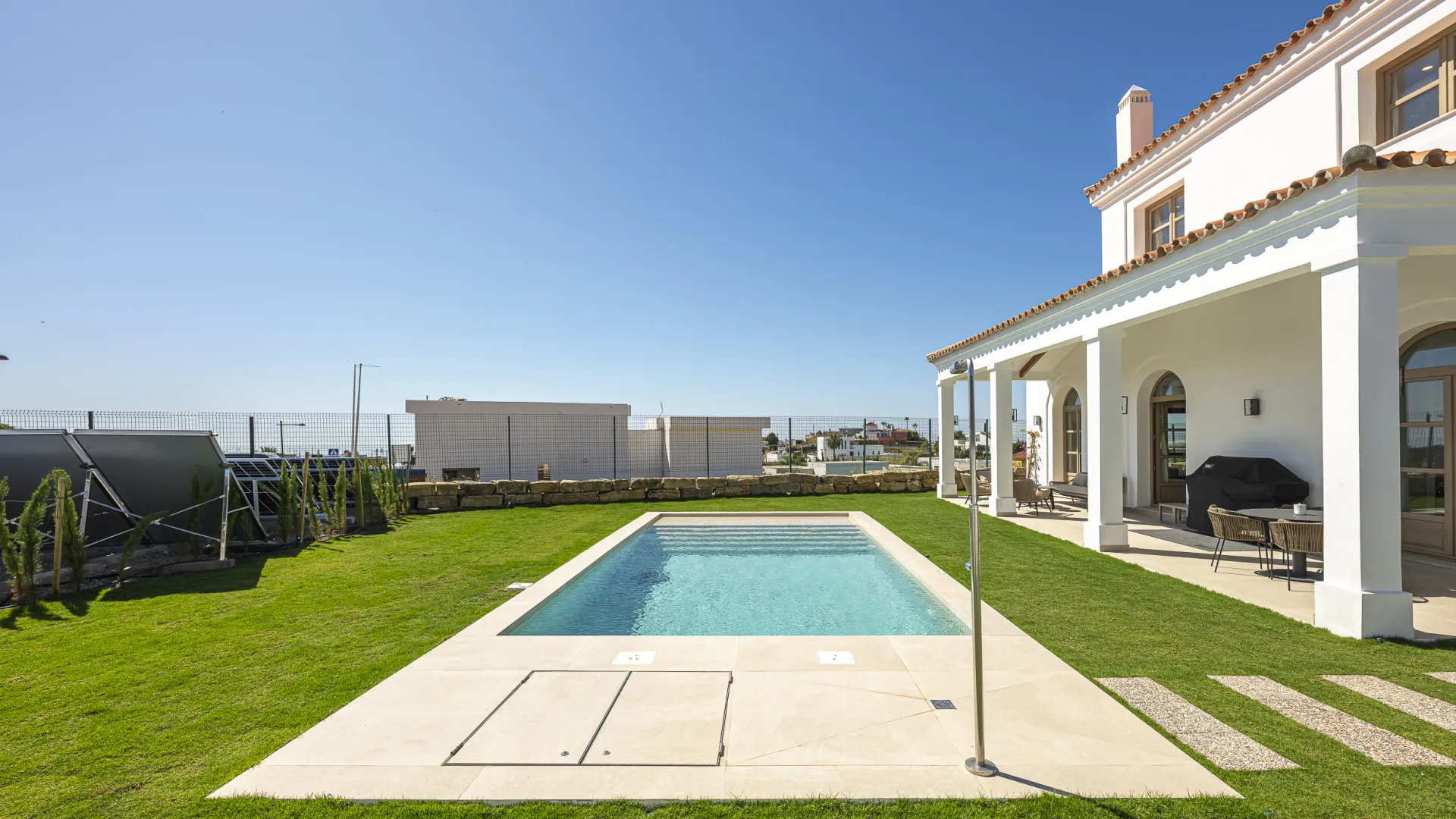 Villa en venta de 4 dormitorios en Estepona