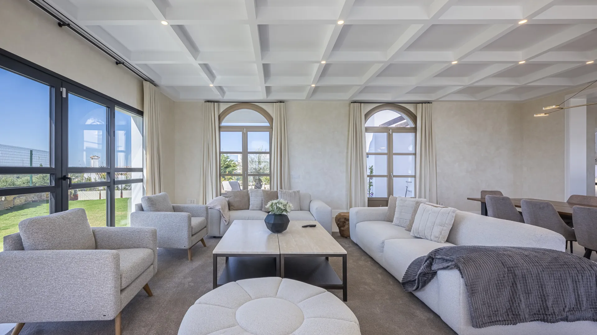 Villa en venta de 4 dormitorios en Estepona