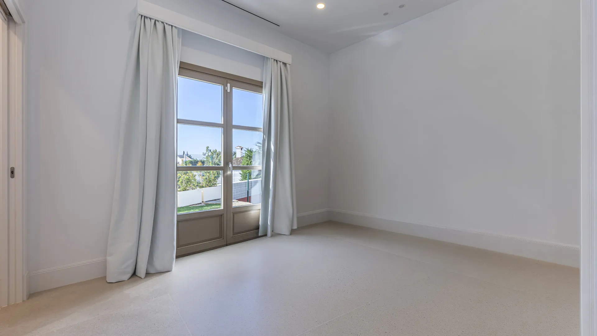 Villa en venta de 4 dormitorios en Estepona