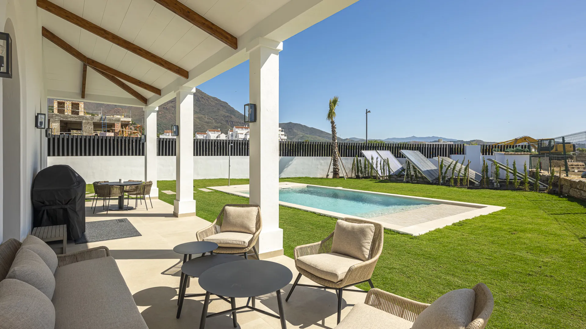 Villa en venta de 4 dormitorios en Estepona