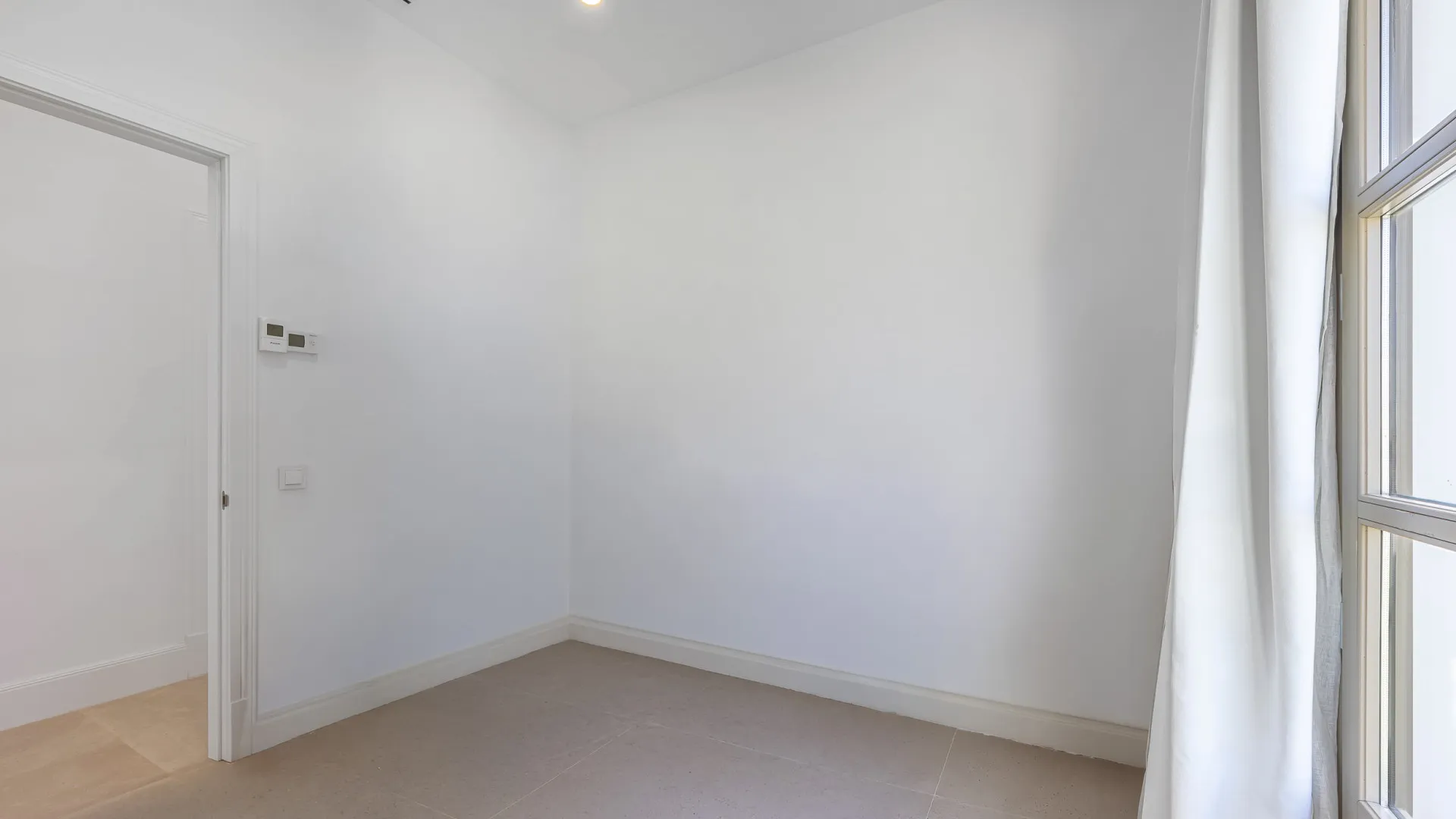 Villa en venta de 4 dormitorios en Estepona