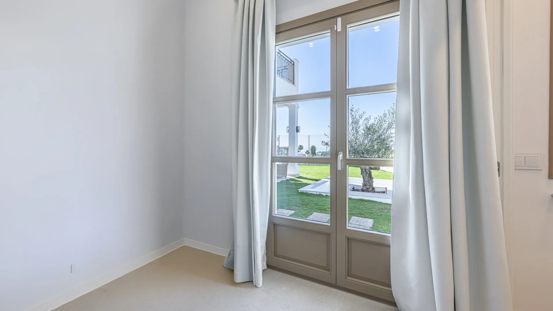 Villa en venta de 4 dormitorios en Estepona