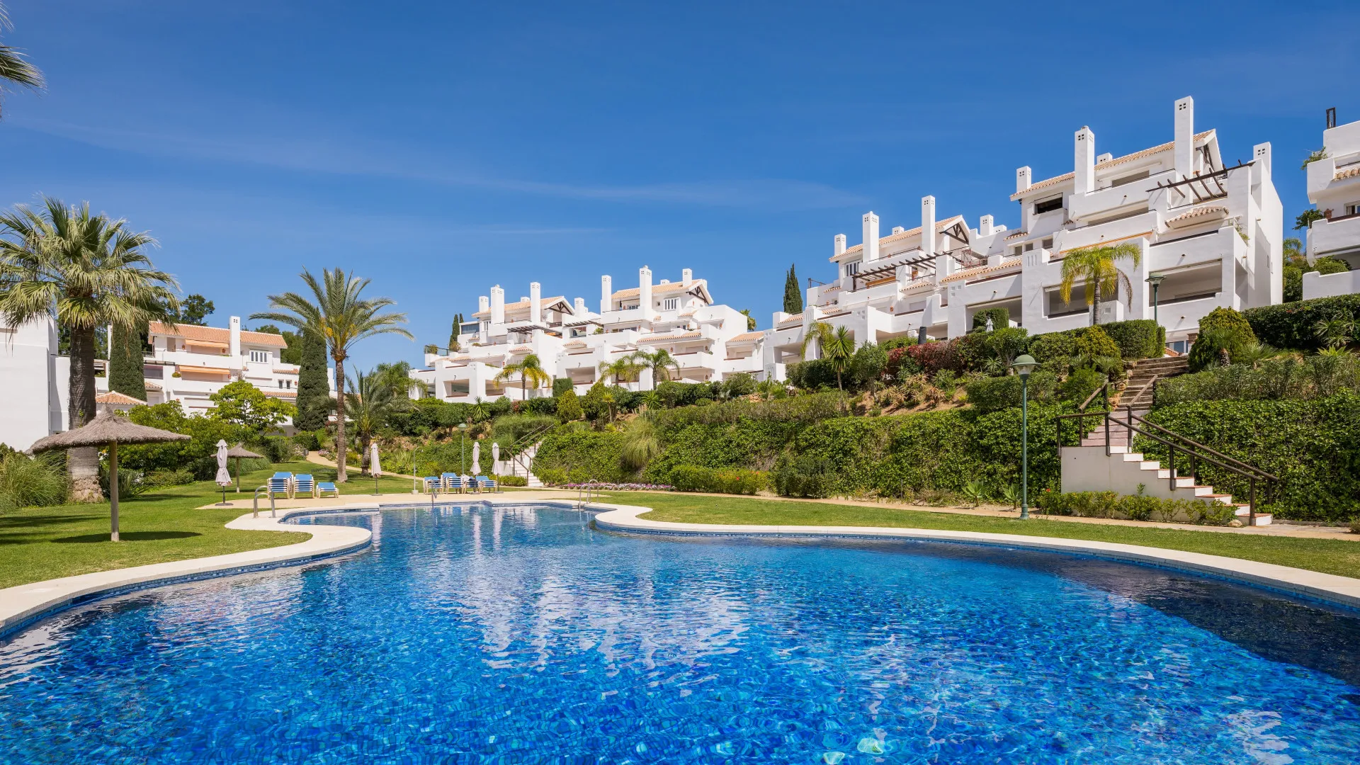Buy Los Monteros Palm Beach apartment with 3 bedrooms