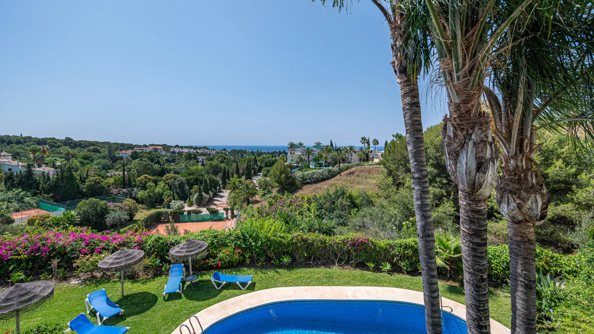 Town house for sale in Marbella Hill Club with 3 bedrooms