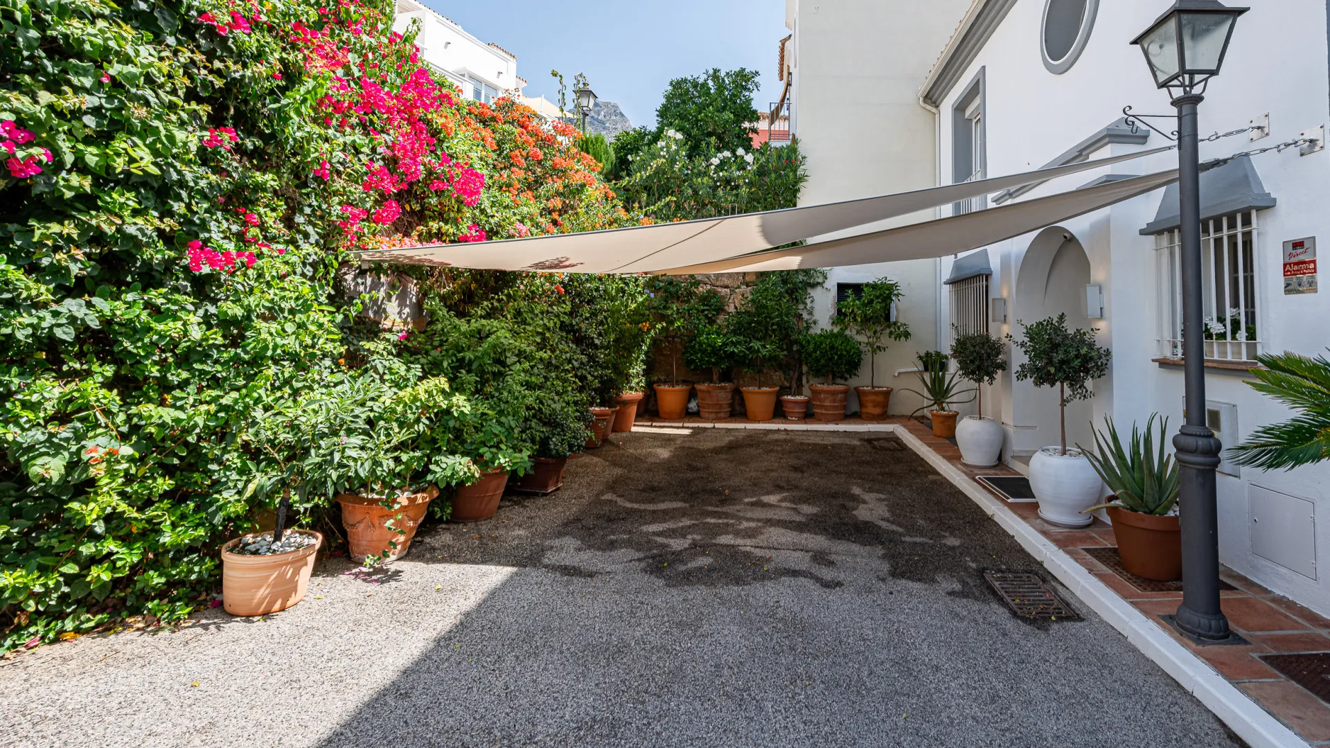 Town house for sale in Marbella Hill Club with 3 bedrooms