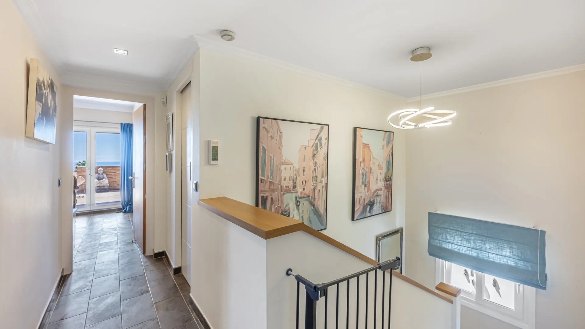 Estepona 6 bedrooms villa for sale