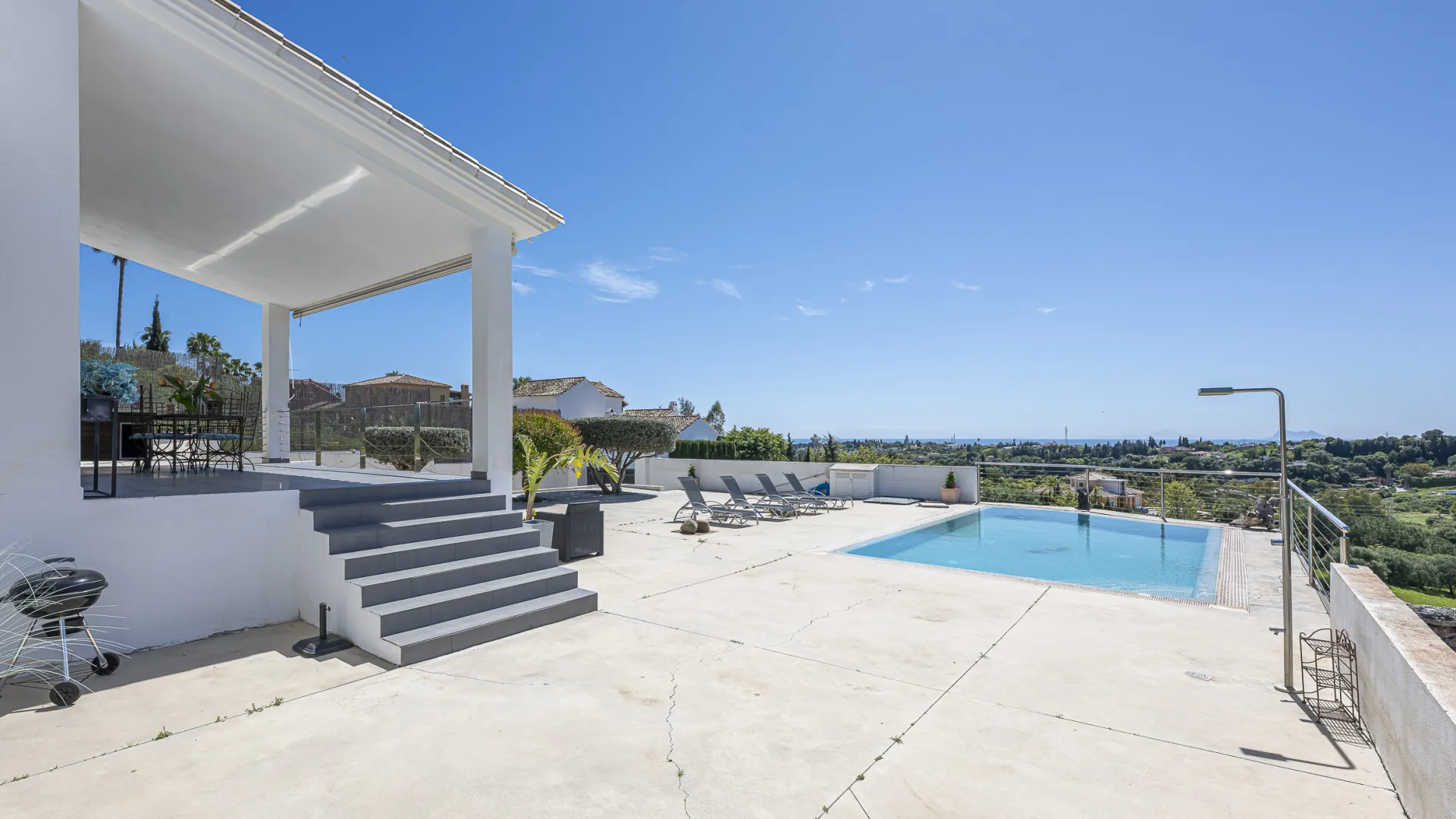 Estepona villa for sale