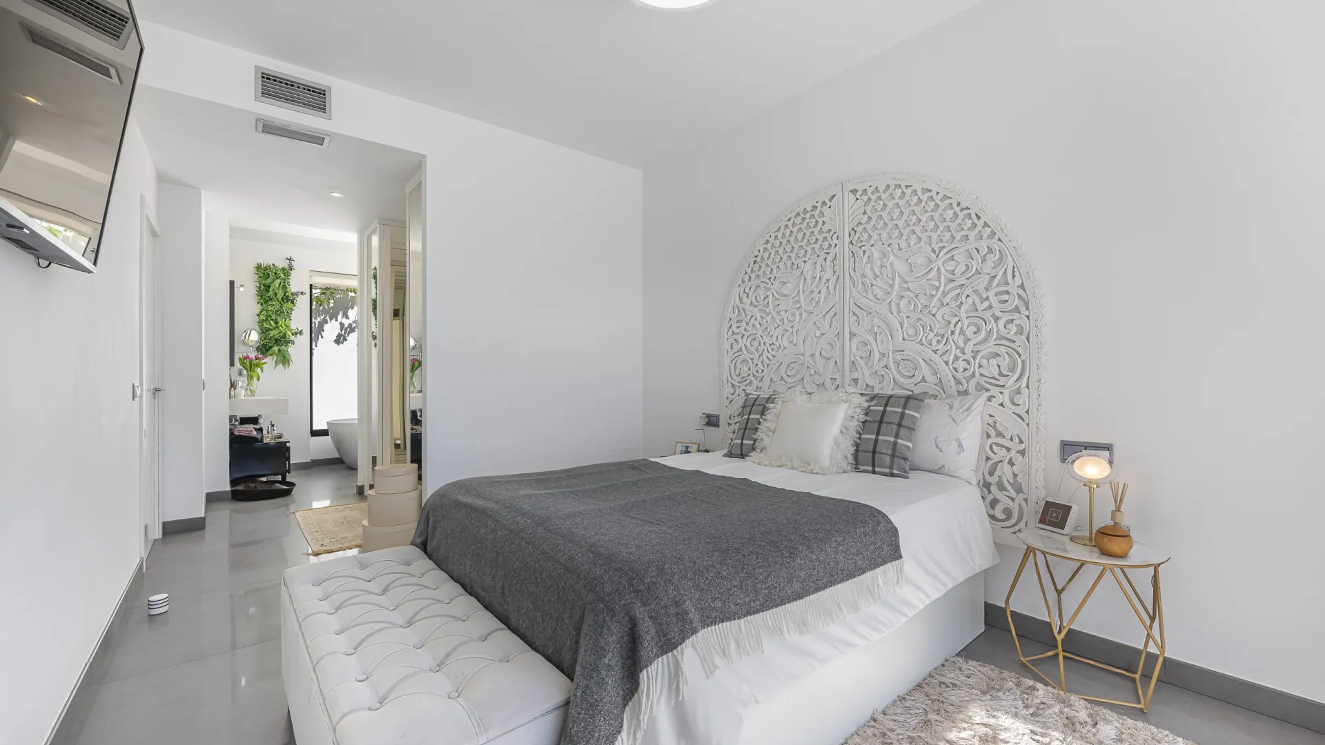 Estepona villa for sale