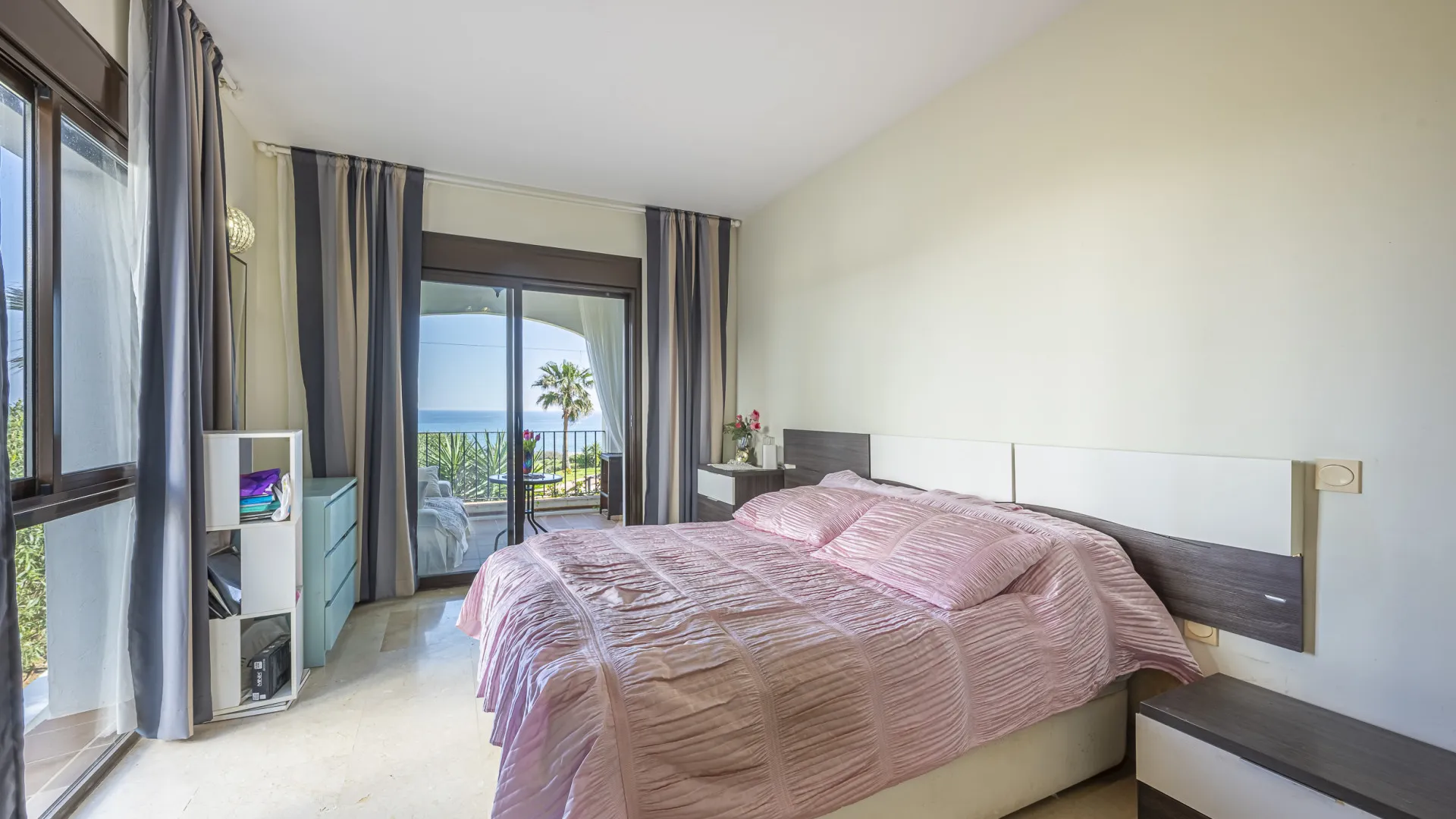 Se vende apartamento de 2 dormitorios en Alcaidesa