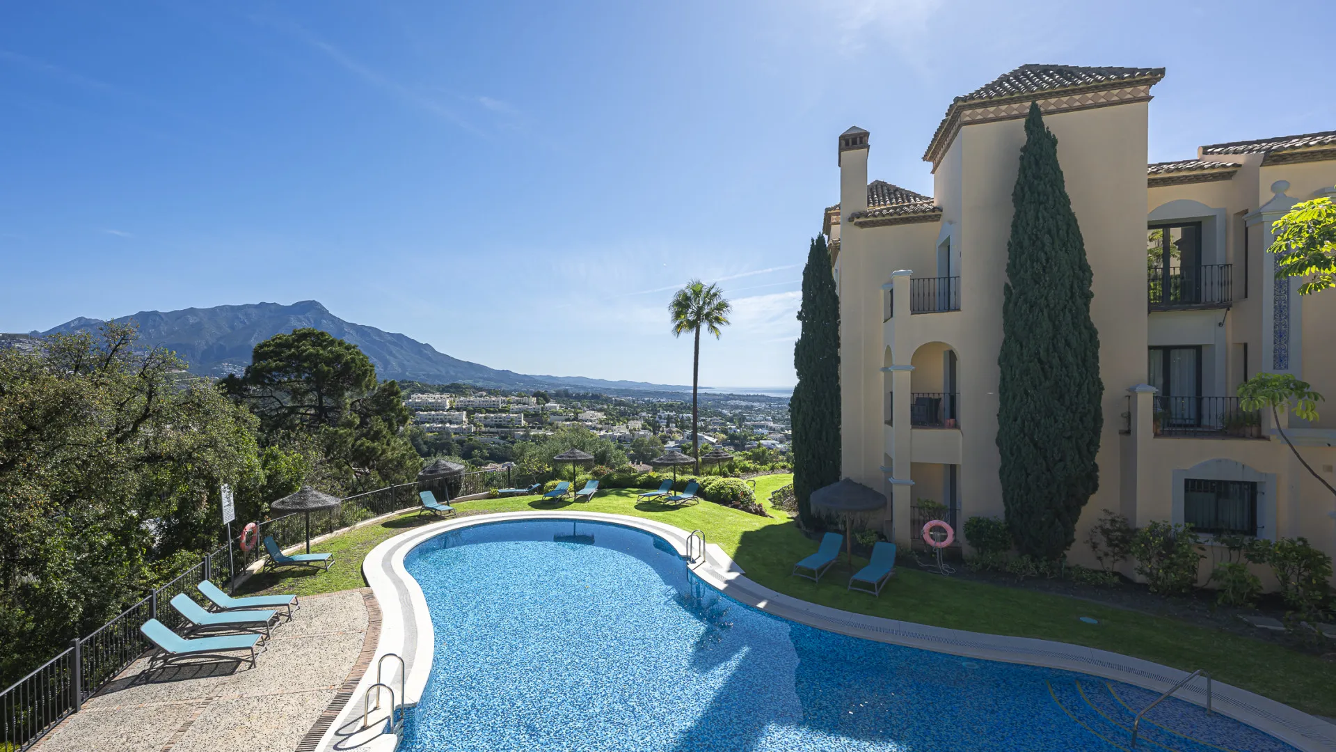 Apartment with 2 bedrooms for sale in Marbella