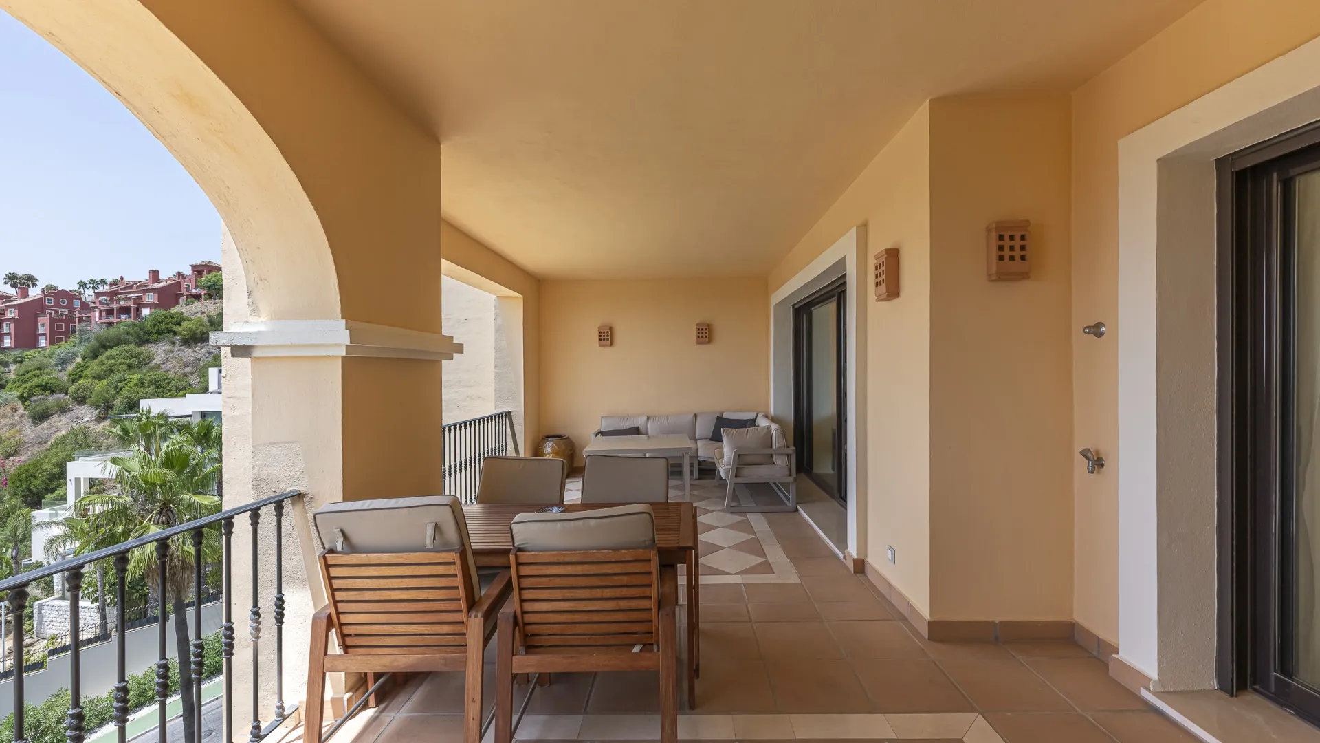Apartment with 2 bedrooms for sale in Marbella