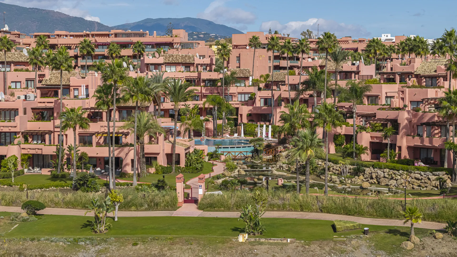 For sale Cabo Bermejo ground floor apartment with 3 bedrooms