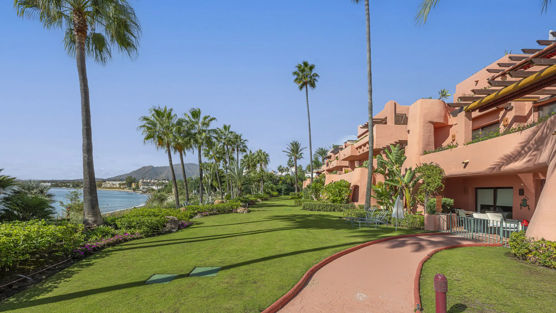 For sale Cabo Bermejo ground floor apartment with 3 bedrooms