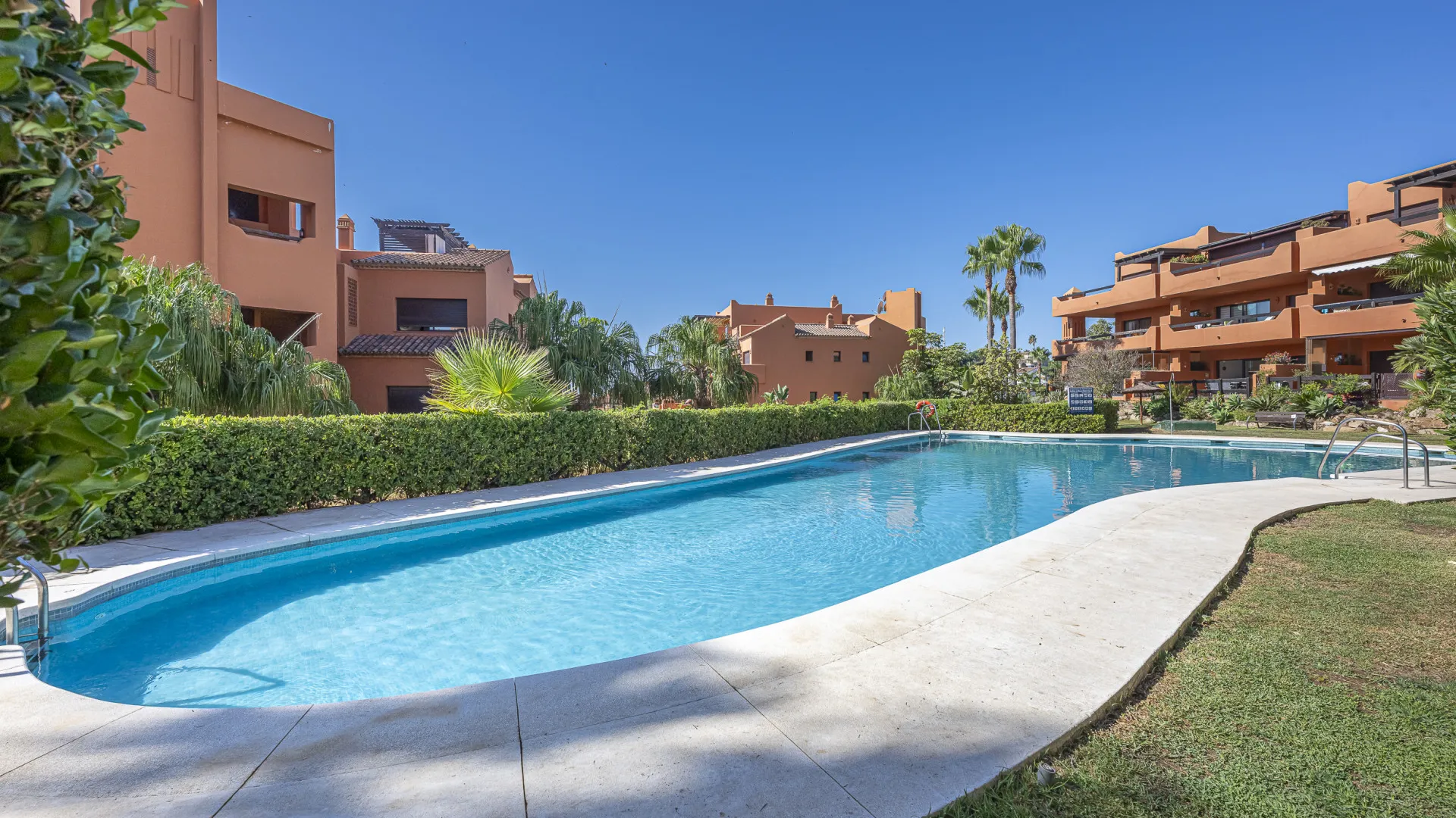 Buenas Noches 2 bedrooms ground floor apartment for sale