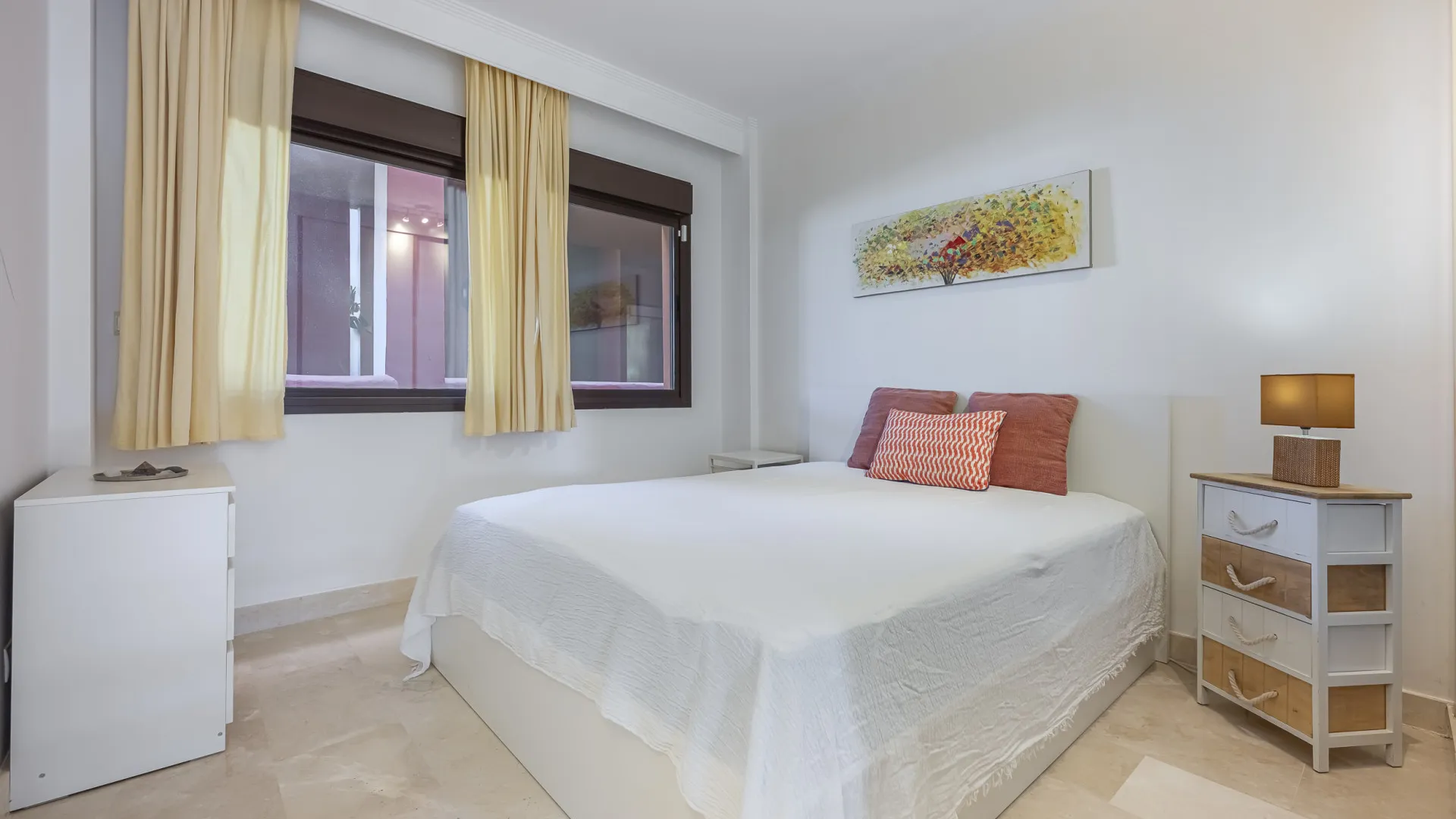 Buenas Noches 2 bedrooms ground floor apartment for sale