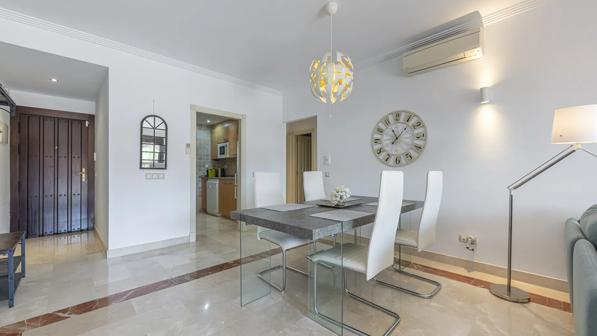 Buenas Noches 2 bedrooms ground floor apartment for sale