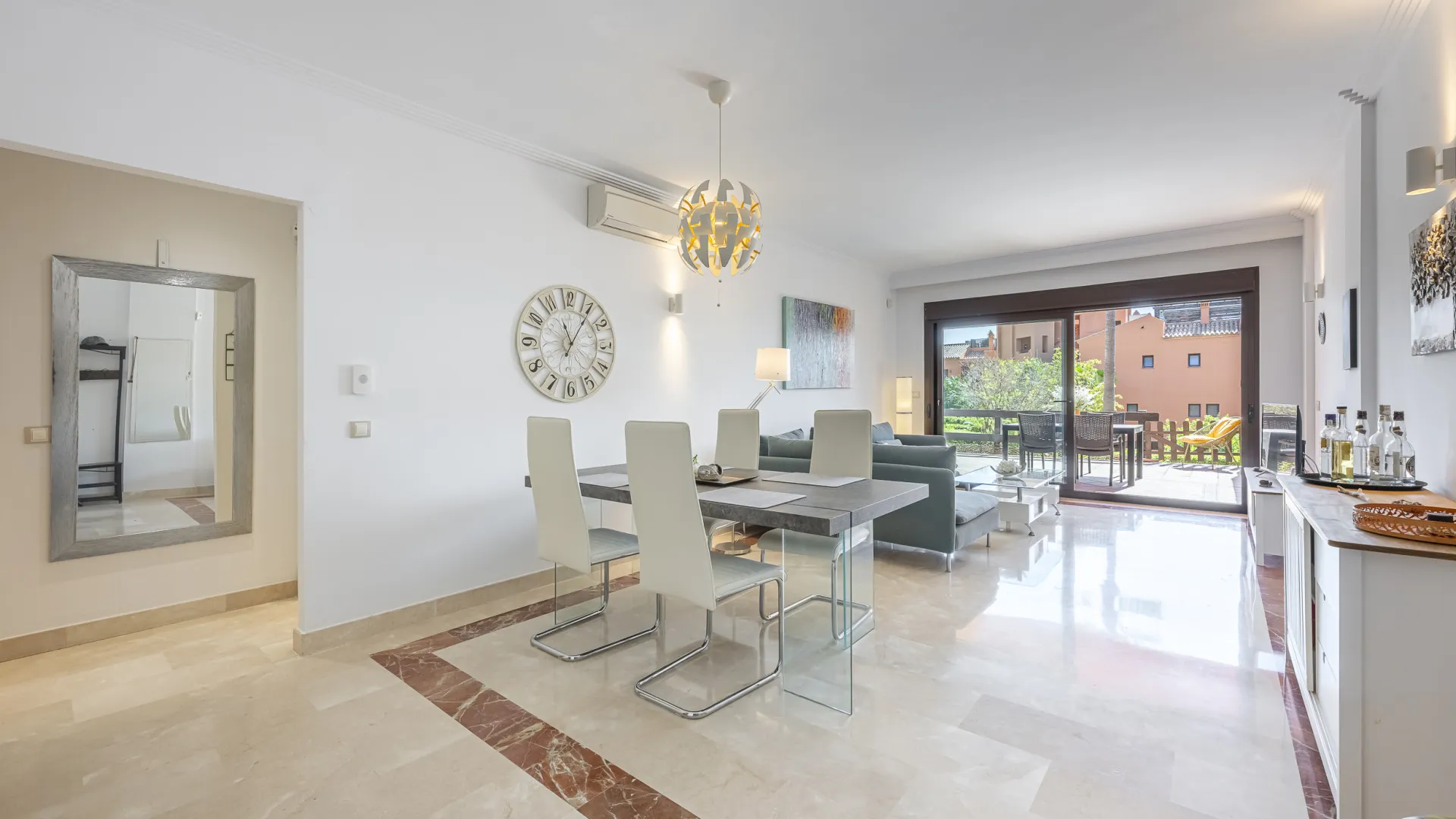 Buenas Noches 2 bedrooms ground floor apartment for sale