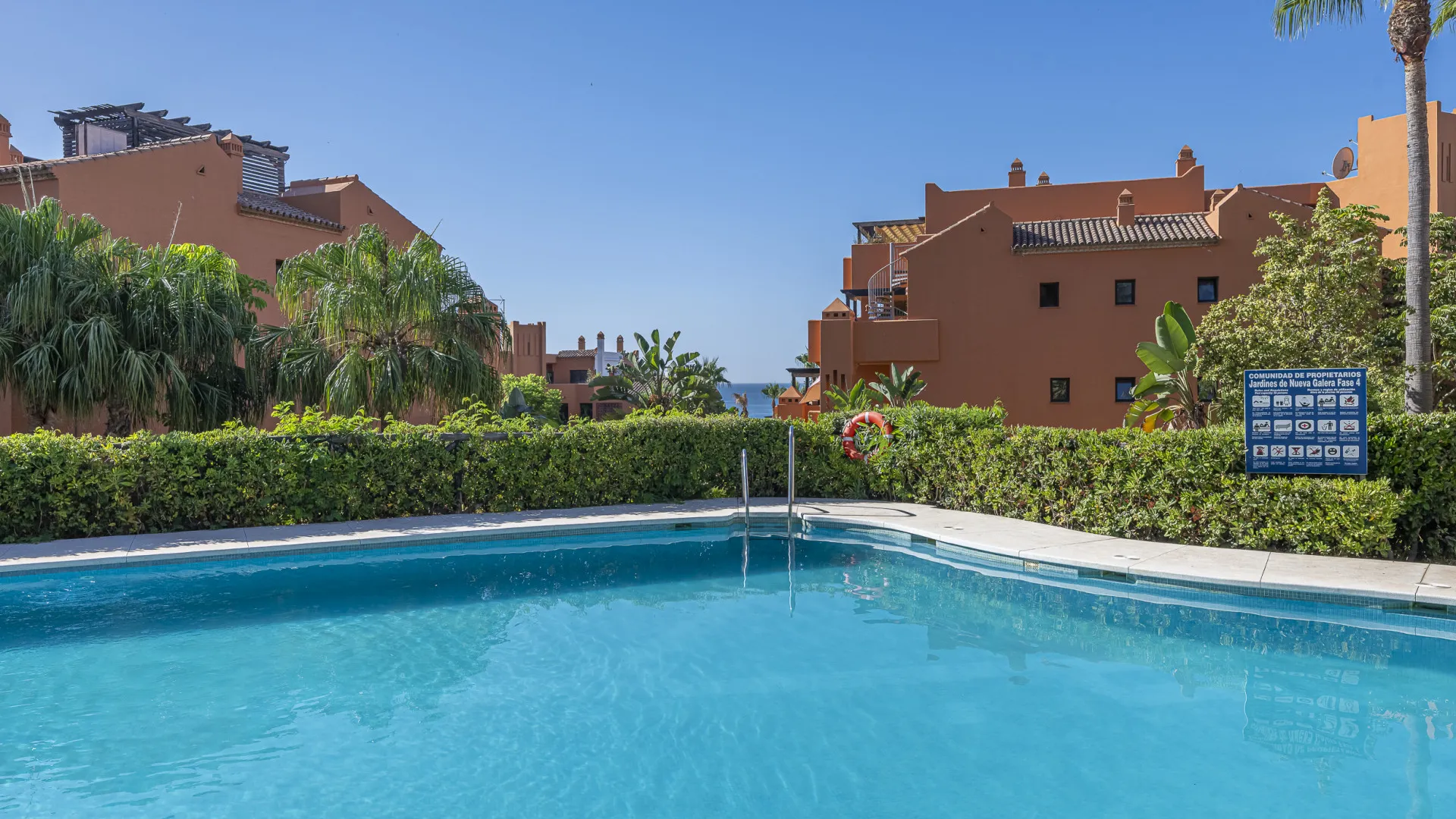 Buenas Noches 2 bedrooms ground floor apartment for sale
