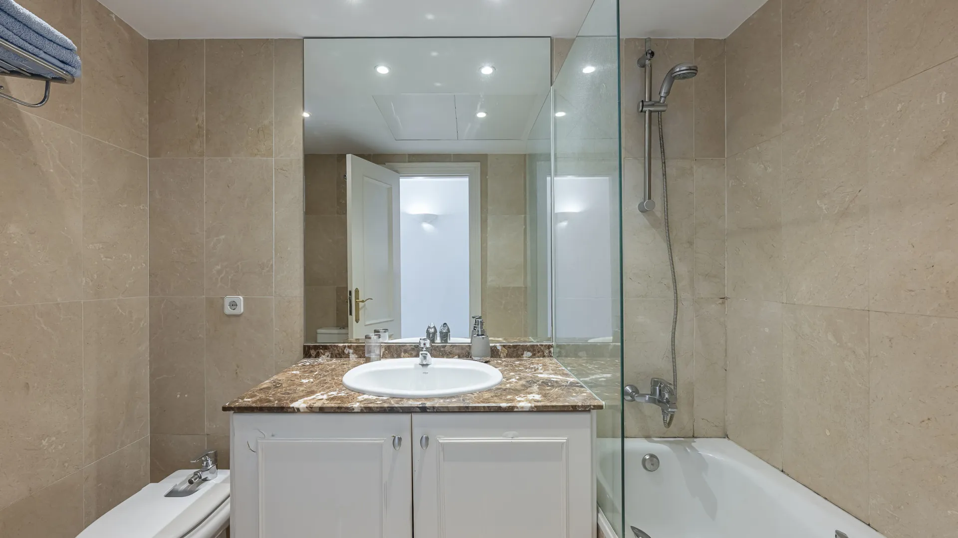 Ático en venta de 3 dormitorios en Estepona