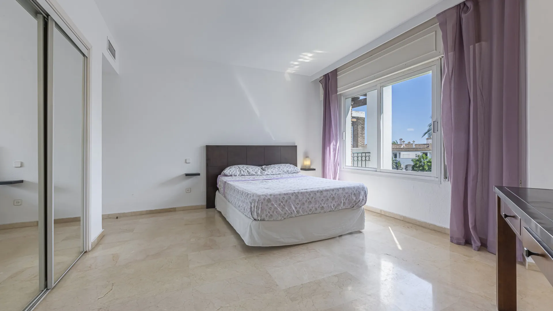 Ático en venta de 3 dormitorios en Estepona