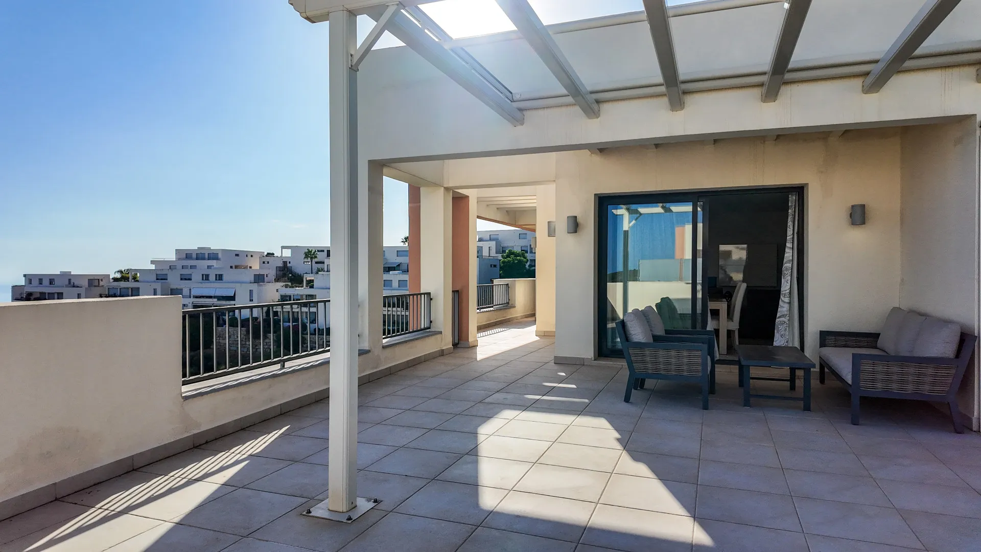 Los Altos de los Monteros, Ático de 3 dormitorios a la venta
