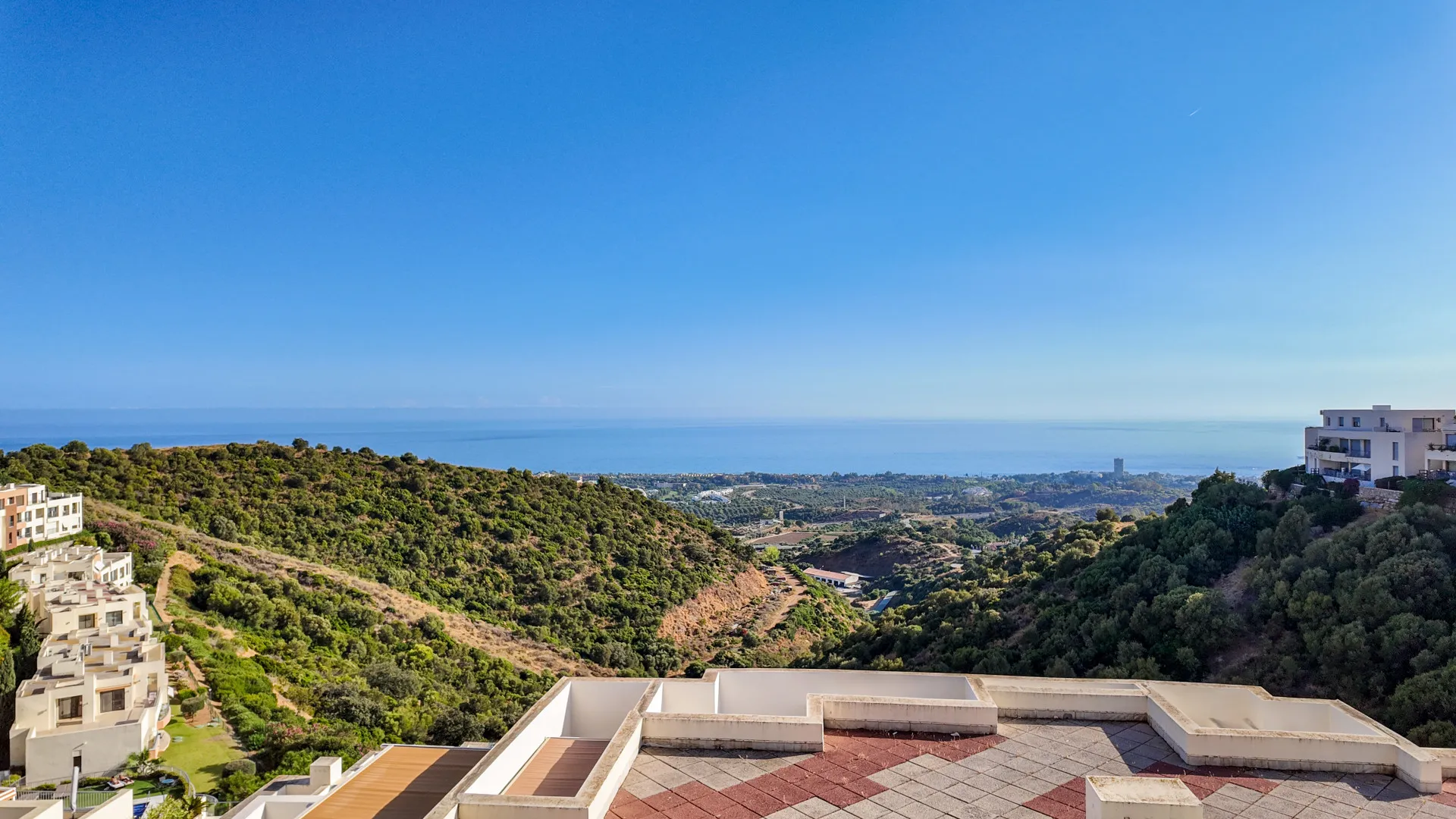 Los Altos de los Monteros, Ático de 3 dormitorios a la venta