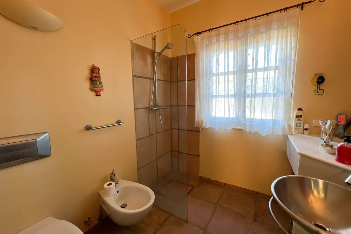 Buy Estepona 4 bedrooms villa