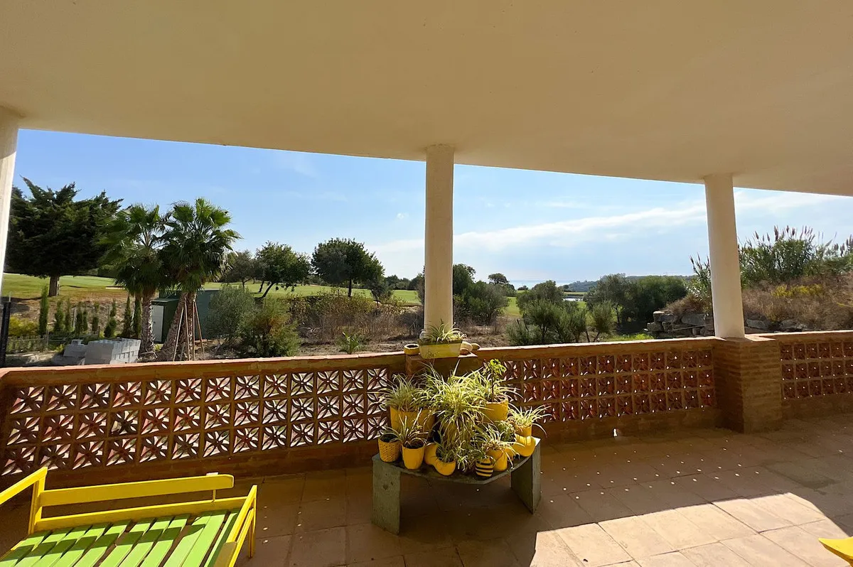 Villa en venta en Estepona