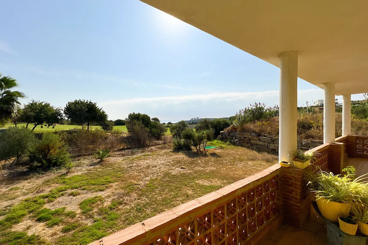 Villa en venta en Estepona
