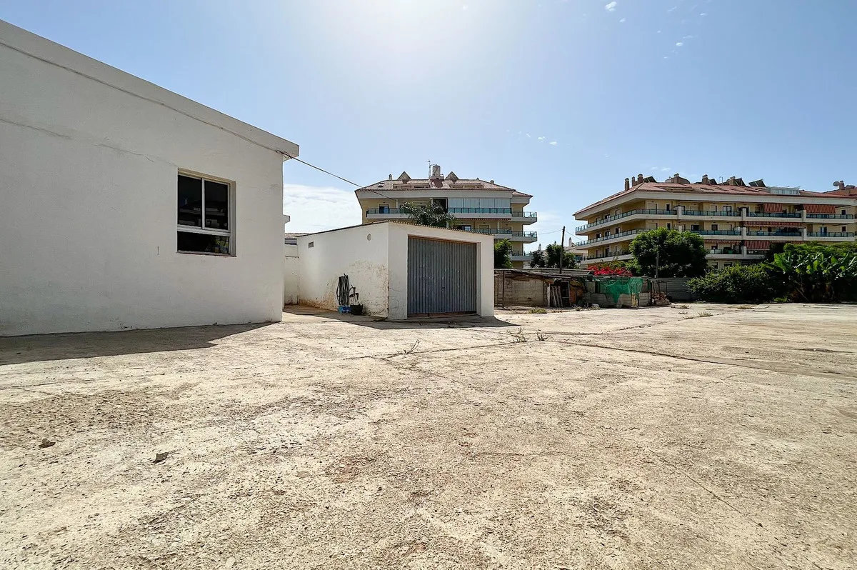 Se vende parcela residencial en Sabinillas