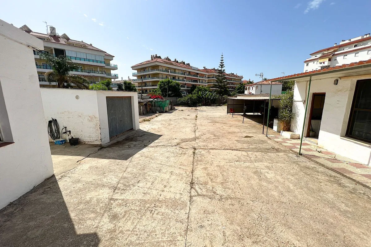Se vende parcela residencial en Sabinillas