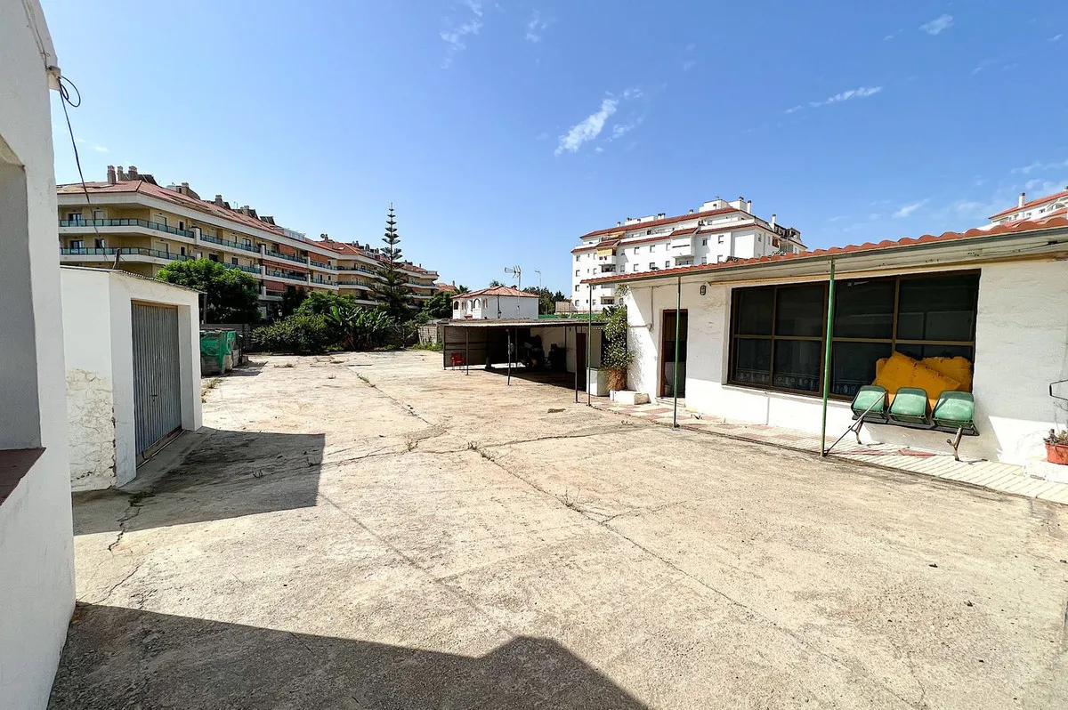 Se vende parcela residencial en Sabinillas