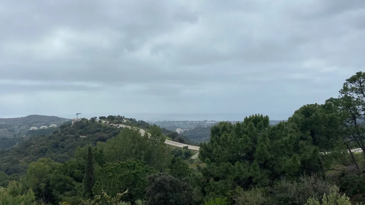 Parcela residencial a la venta en Benahavis