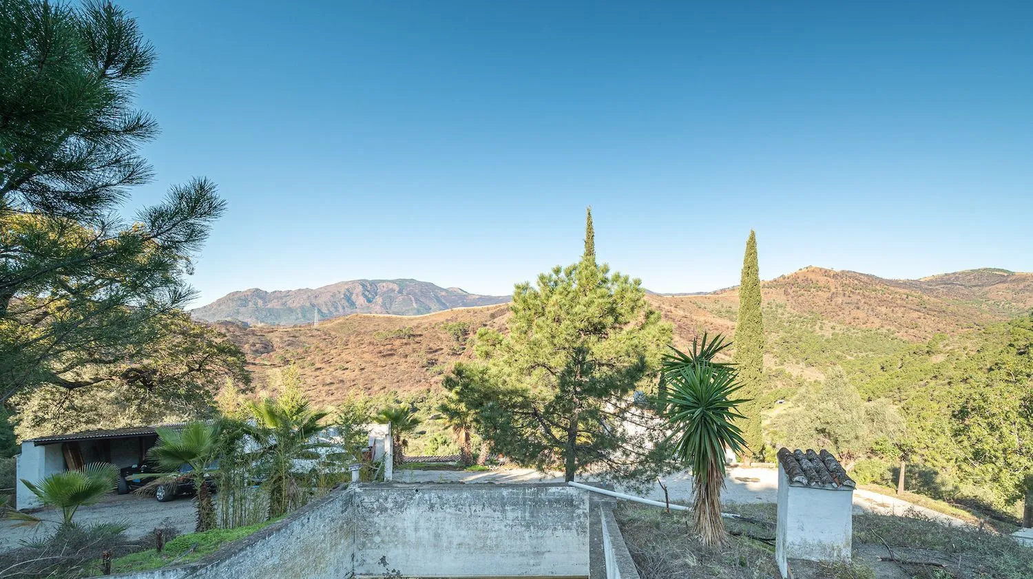 Se vende casa de campo en Altos de Estepona de 4 dormitorios