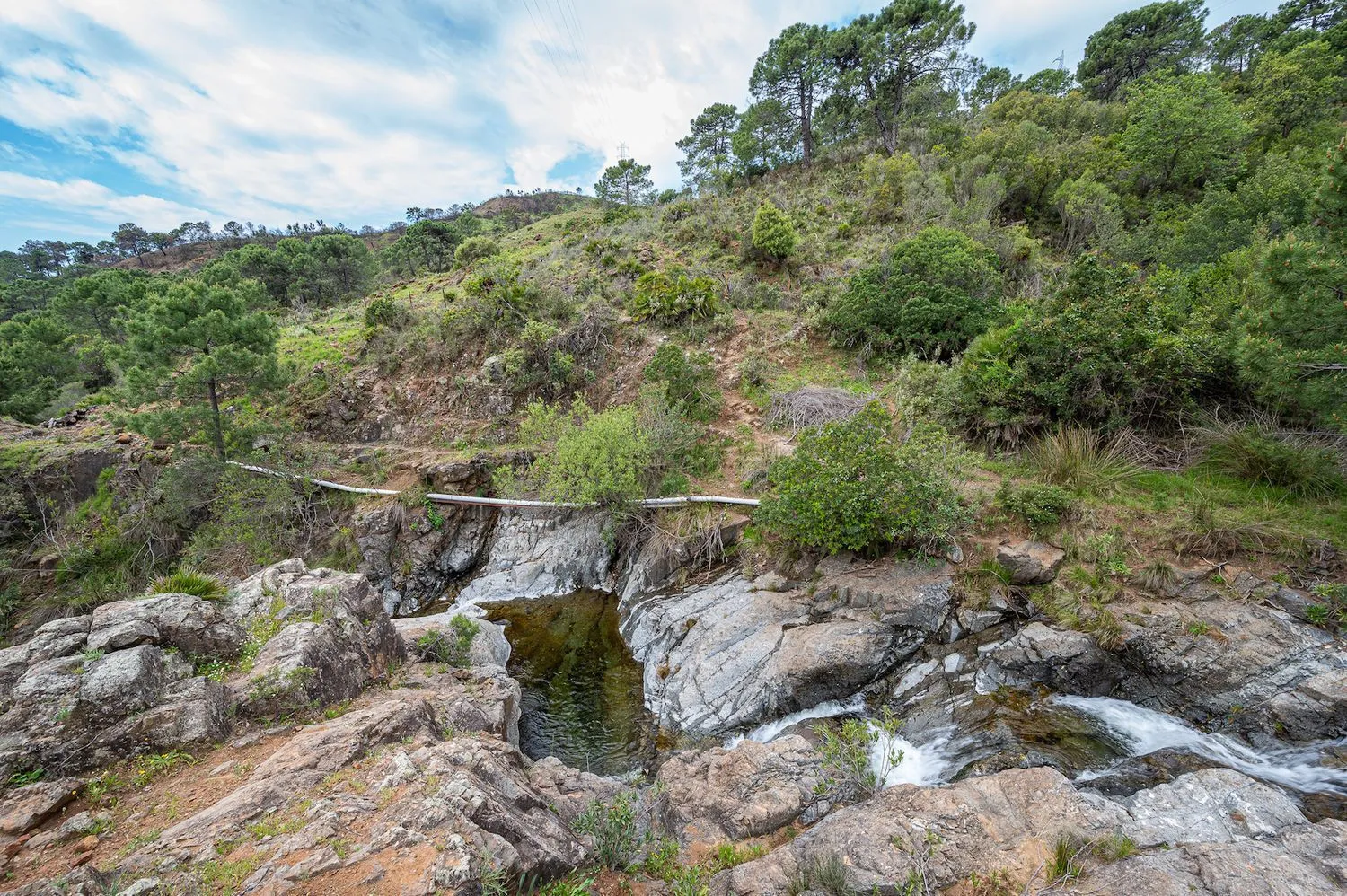 Se vende casa de campo en Altos de Estepona de 4 dormitorios