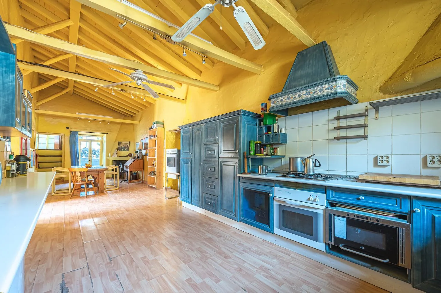 Se vende casa de campo en Altos de Estepona de 4 dormitorios