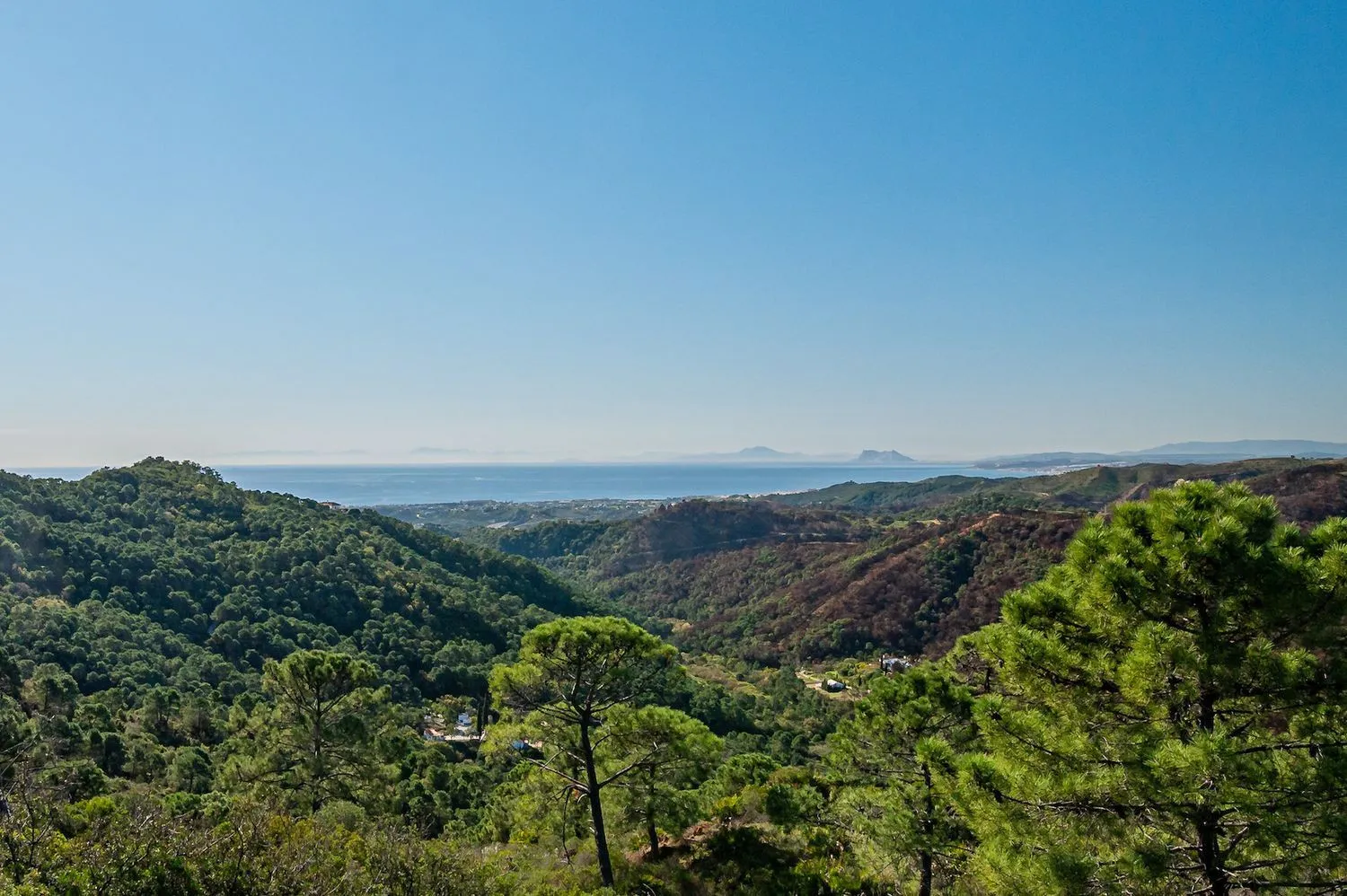 Se vende casa de campo en Altos de Estepona de 4 dormitorios