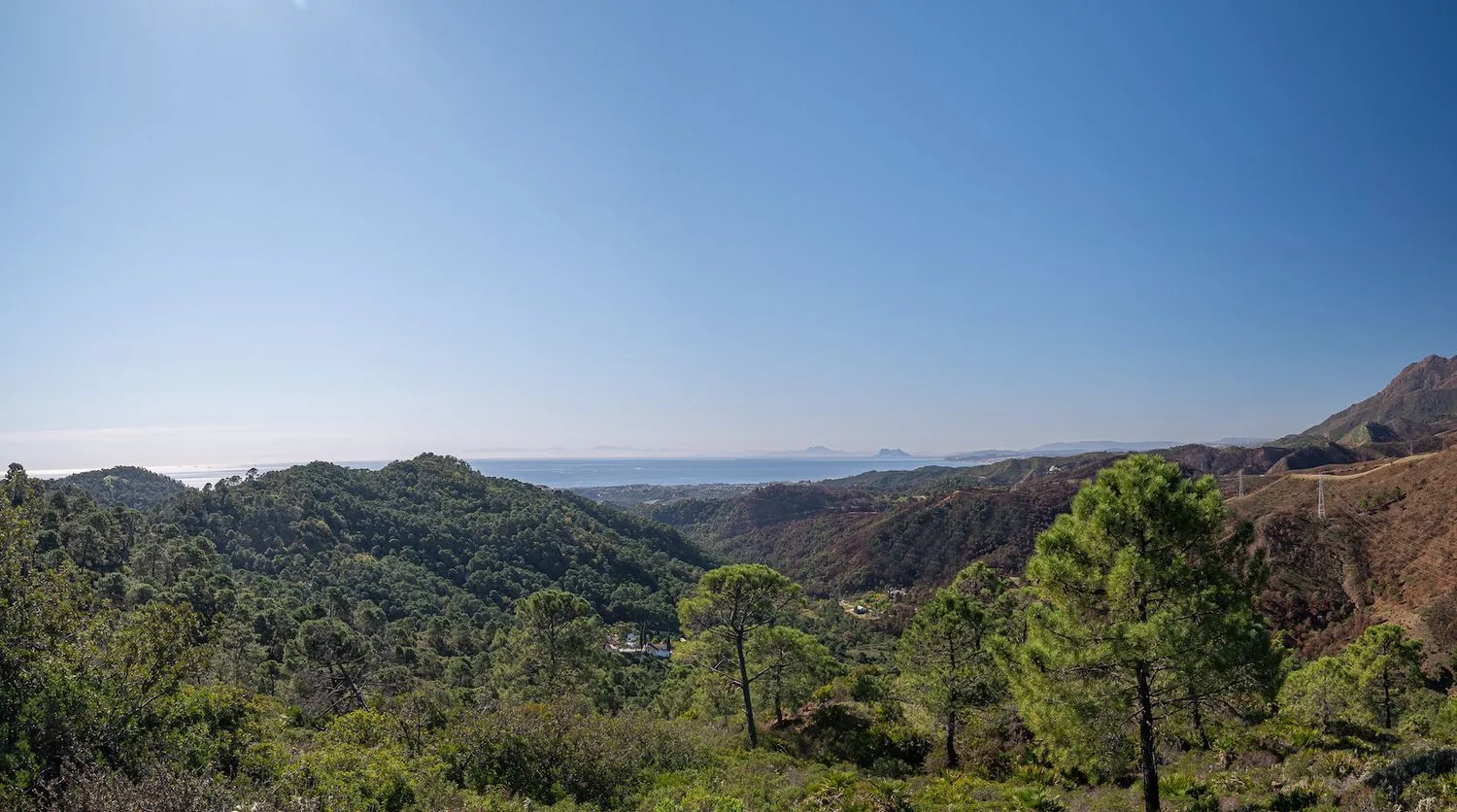 Se vende casa de campo en Altos de Estepona de 4 dormitorios