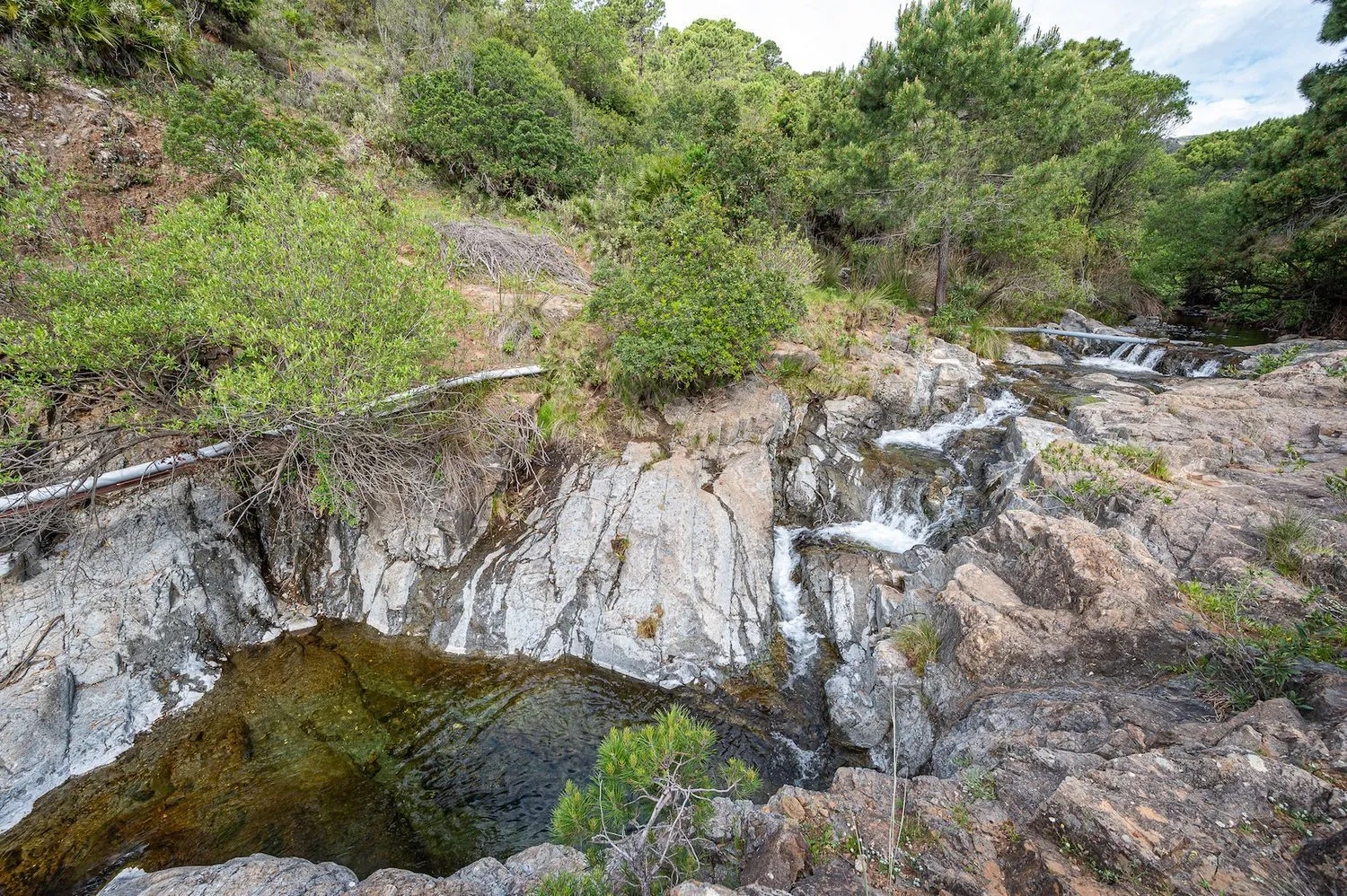 Se vende casa de campo en Altos de Estepona de 4 dormitorios