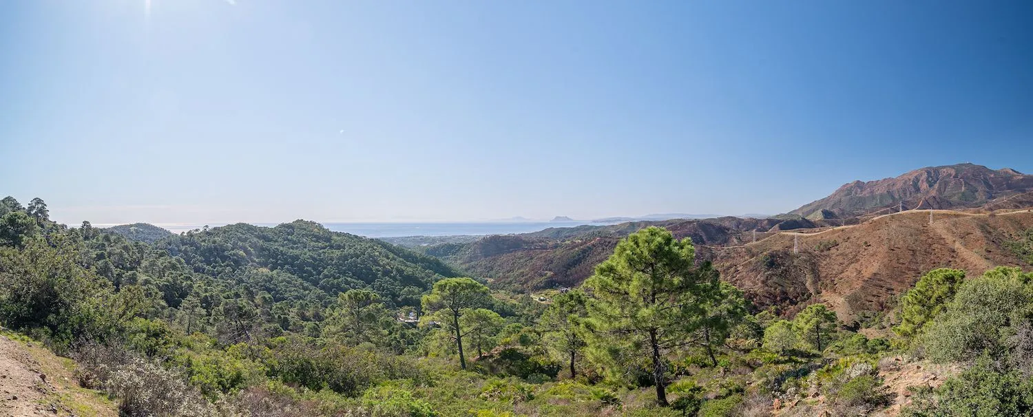 Se vende casa de campo en Altos de Estepona de 4 dormitorios