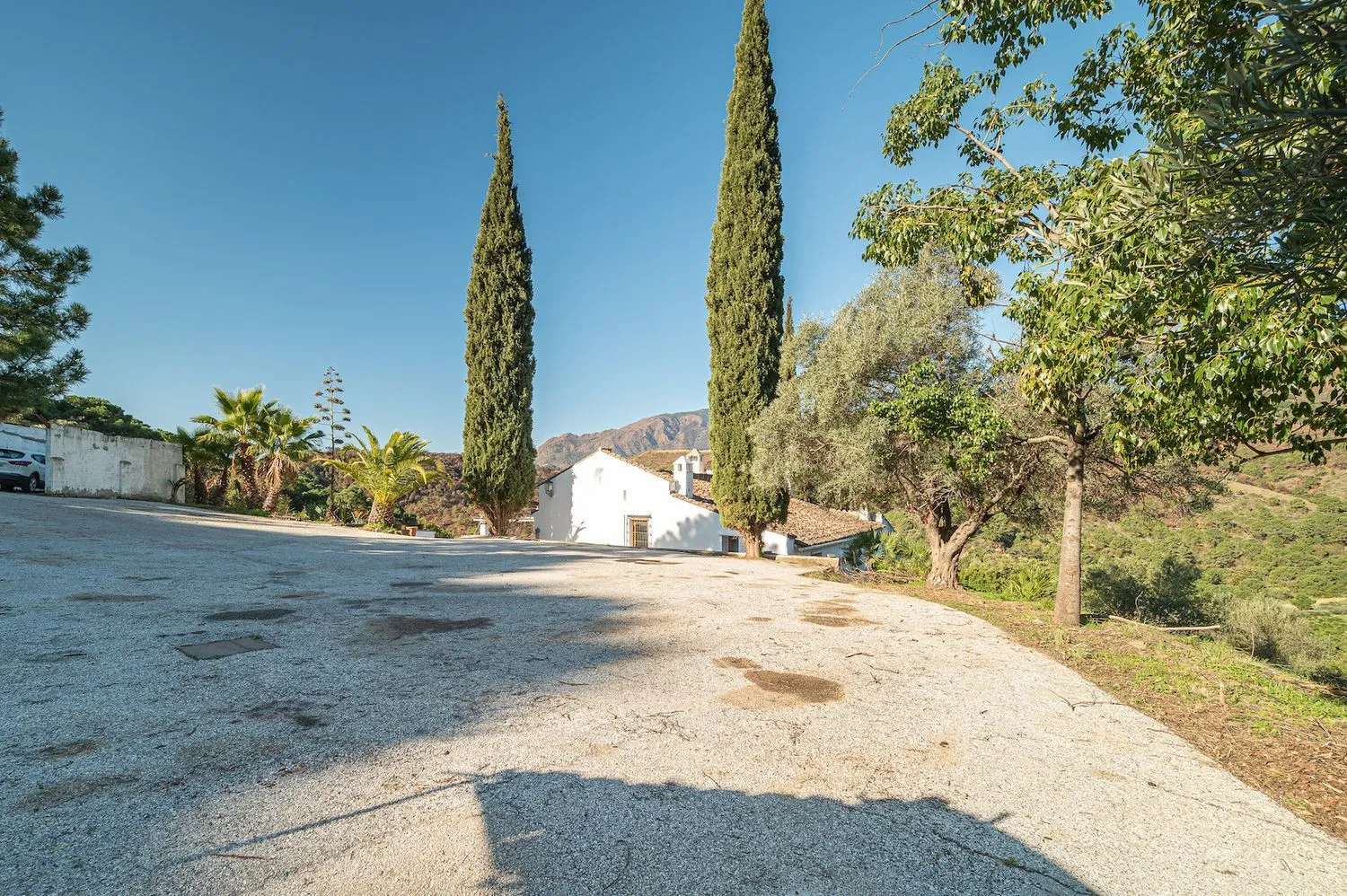 Se vende casa de campo en Altos de Estepona de 4 dormitorios