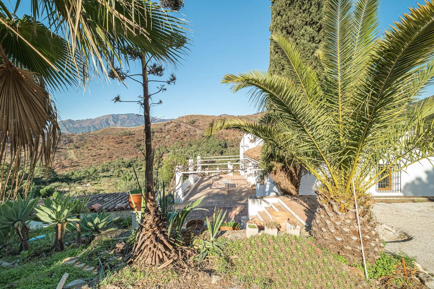 Se vende casa de campo en Altos de Estepona de 4 dormitorios
