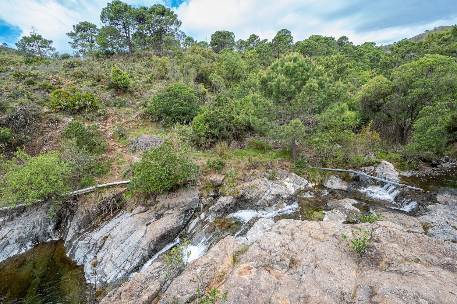 Se vende casa de campo en Altos de Estepona de 4 dormitorios