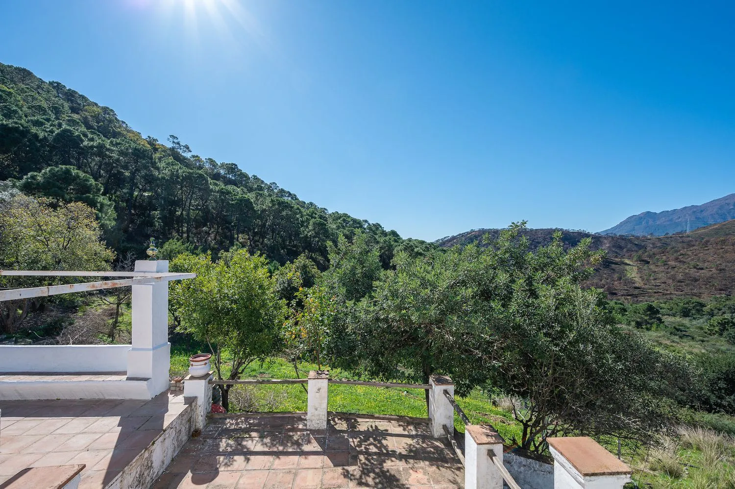 Se vende casa de campo en Altos de Estepona de 4 dormitorios