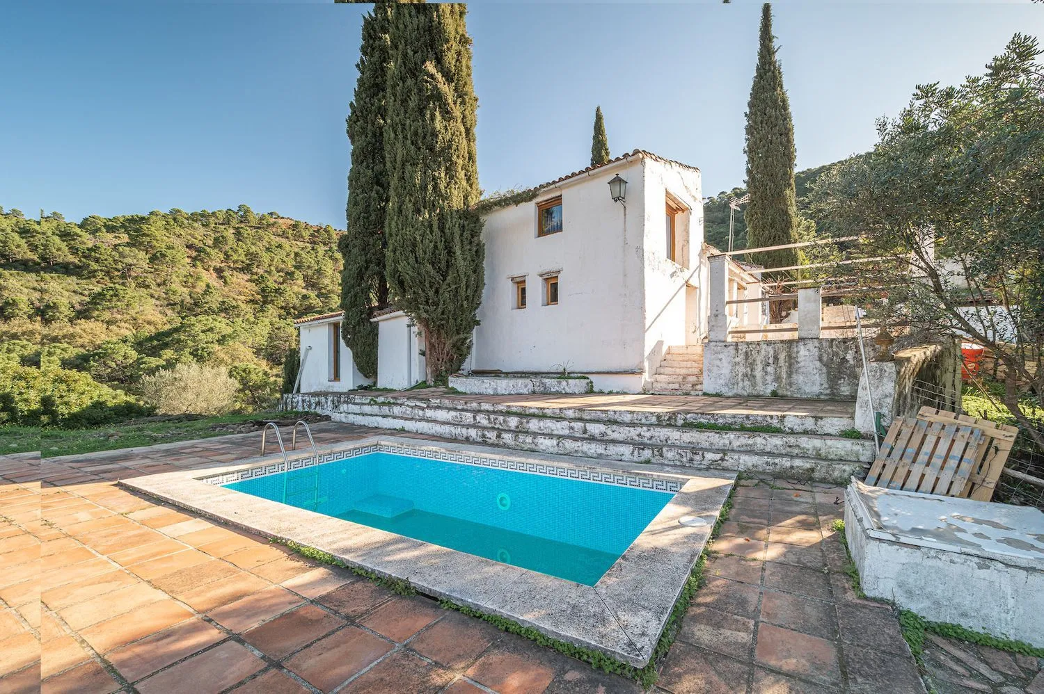 Se vende casa de campo en Altos de Estepona de 4 dormitorios