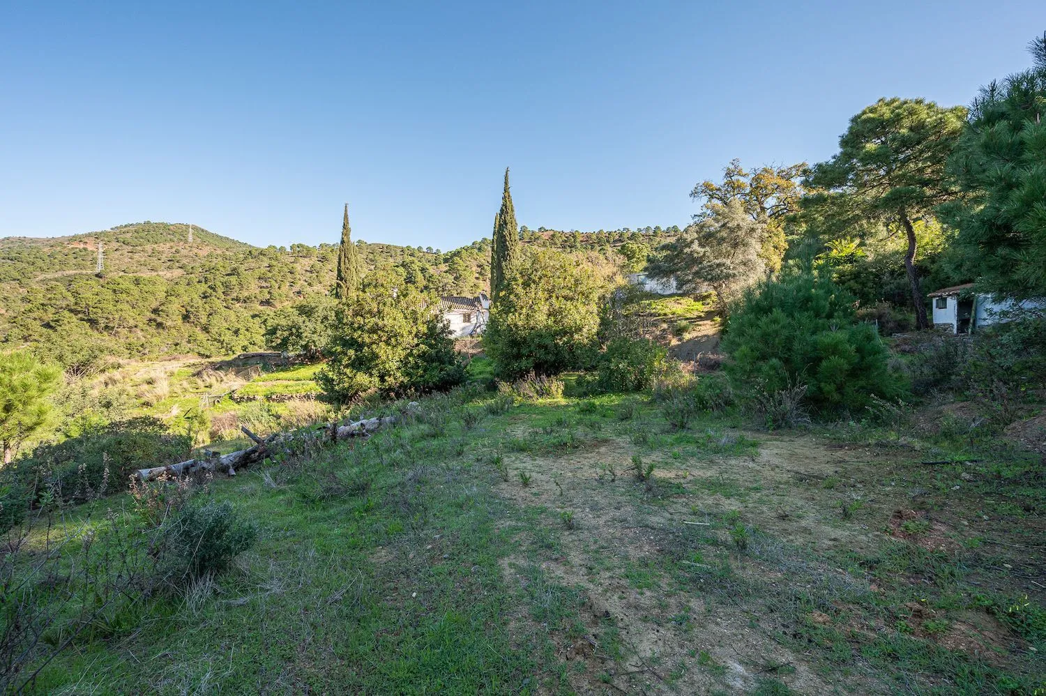 Se vende casa de campo en Altos de Estepona de 4 dormitorios